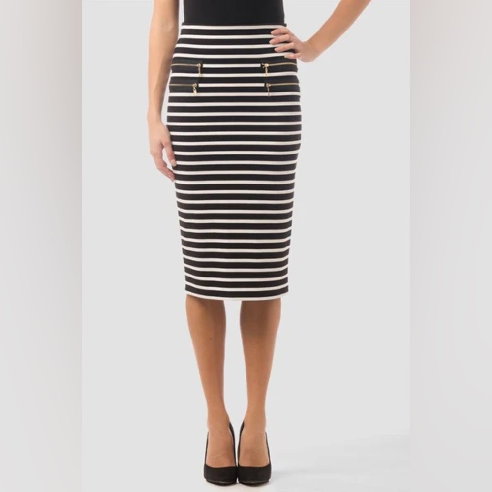 EUC Cache black and white striped knit skirt gold zipper detailing. Size small.